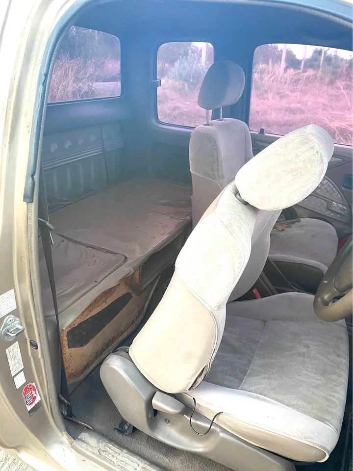 2003 Toyota Hilux Tiger VI 2