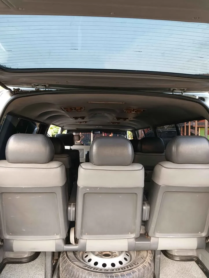 2000 Toyota Commuter IV (H100) 3