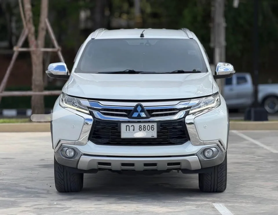 2015 Mitsubishi Pajero Sport III 3