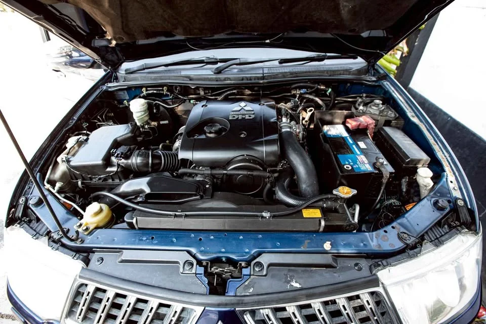 2012 Mitsubishi Pajero Sport II 3