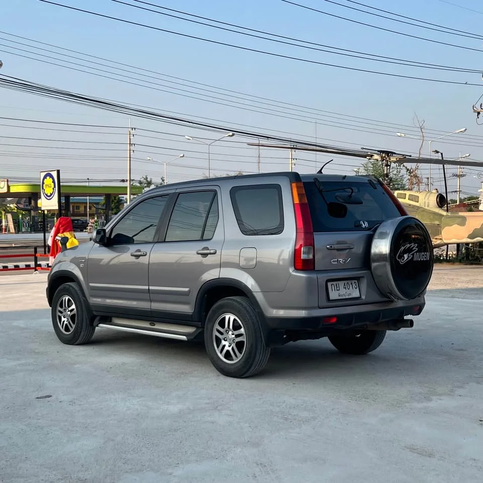 2003 Honda CR-V II 3