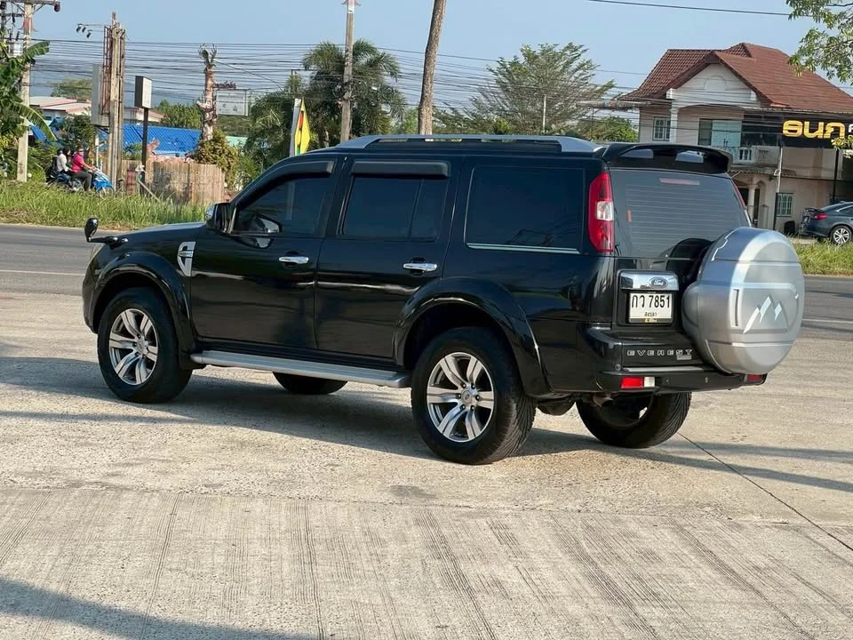 2011 Ford Everest I 3