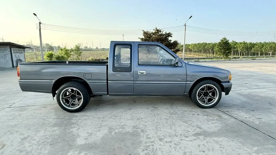 1994 Isuzu TFR III 3
