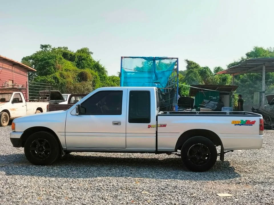 1993 Isuzu TFR III 3