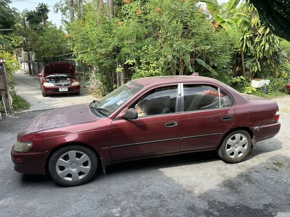 Toyota Corolla Altis VII (E100) 3