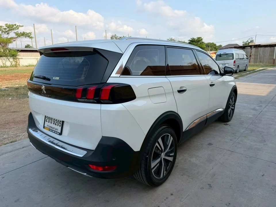 2021 Peugeot 5008 II 3