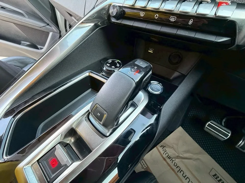 2021 Peugeot 5008 II 2