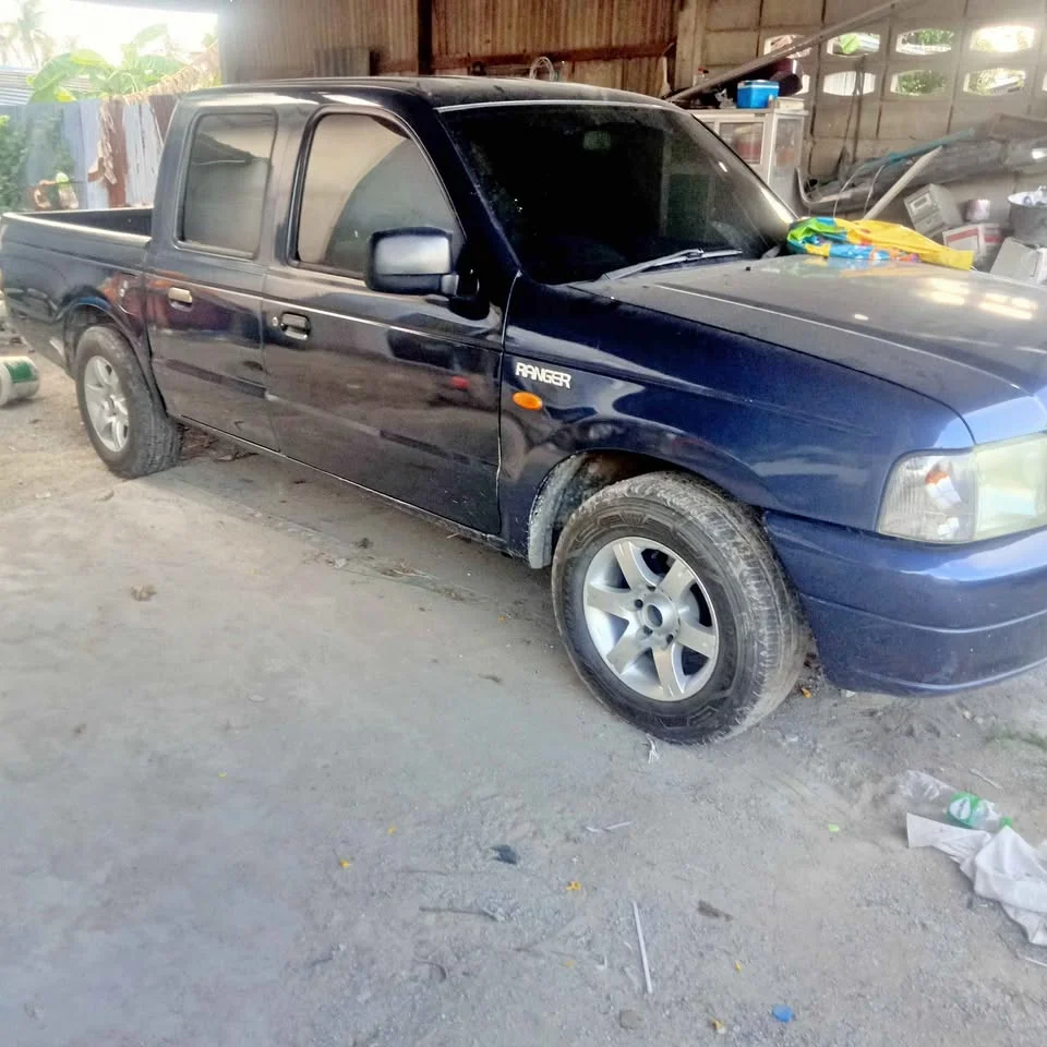 2004 Mazda 2500 Fighter V 2