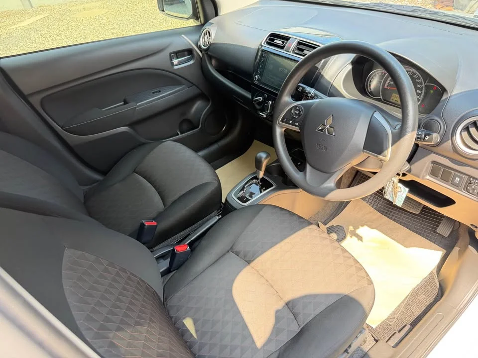 2020 Mitsubishi Mirage VI 3