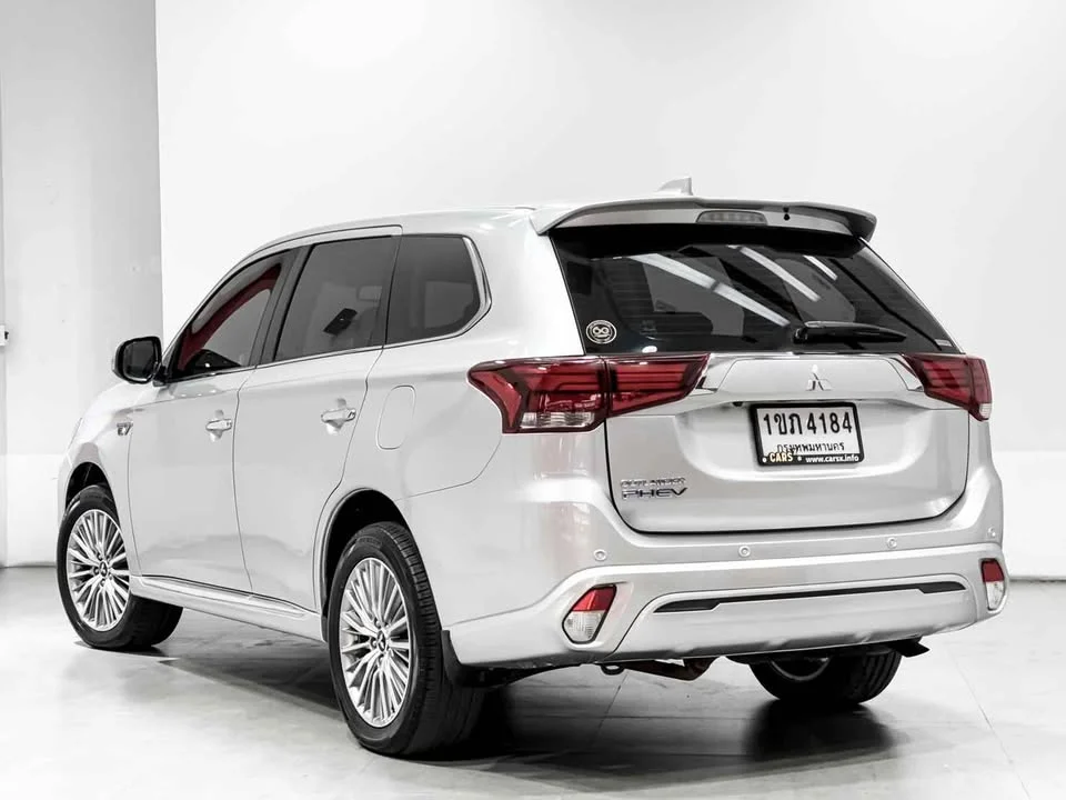 2020 Mitsubishi Outlander III 2