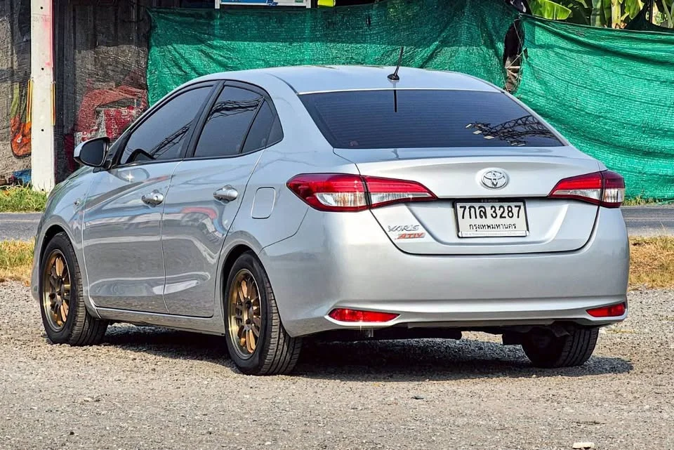 2018 Toyota Yaris ATIV III 3