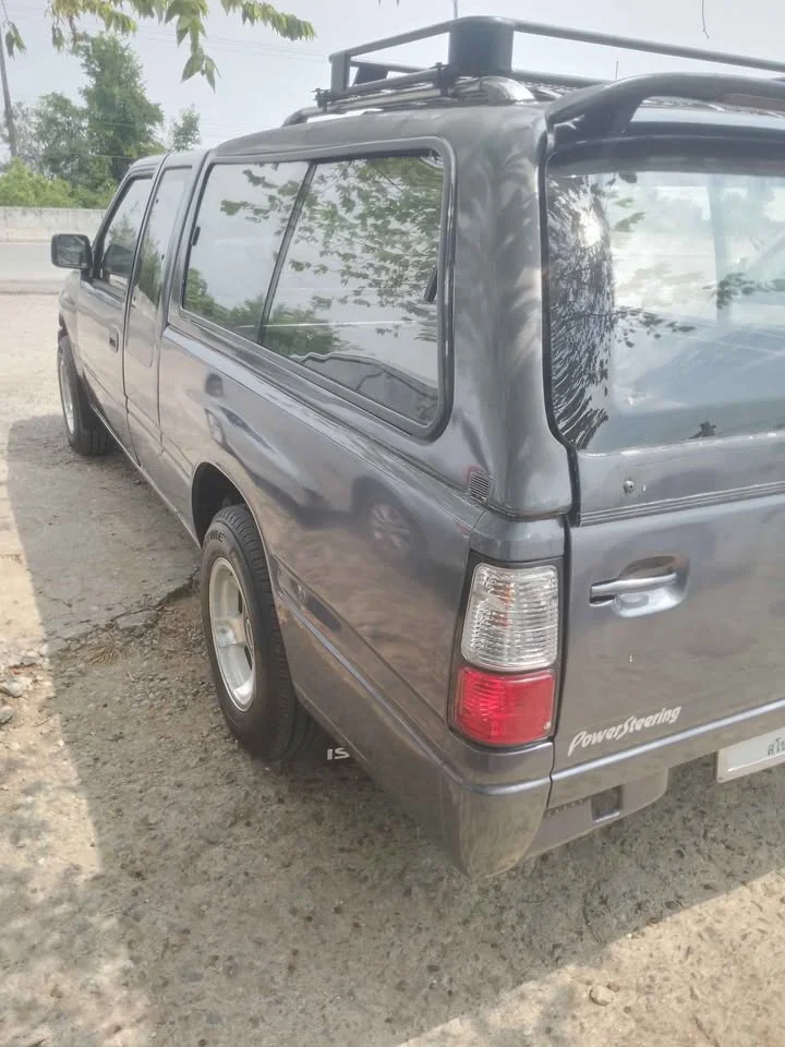 1995 Isuzu TFR III 3