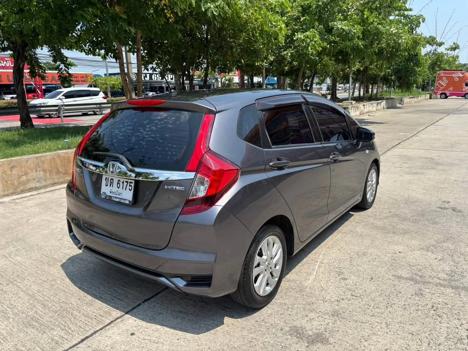 2020 Honda Jazz III 2