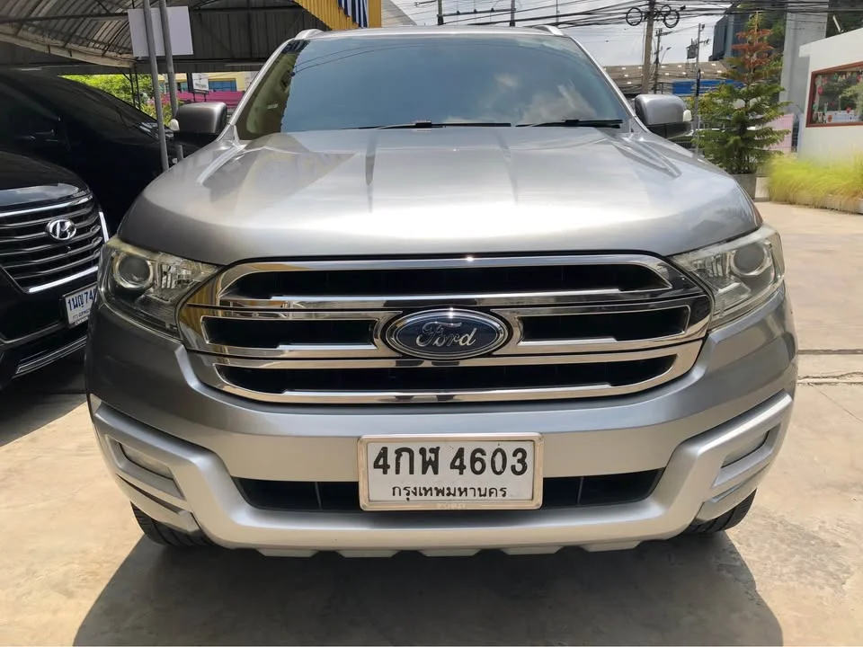2015 Ford Everest II 2