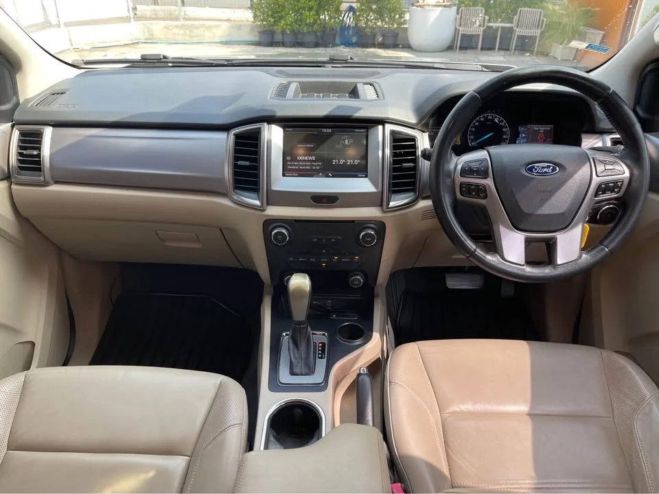 2016 Ford Everest II 2