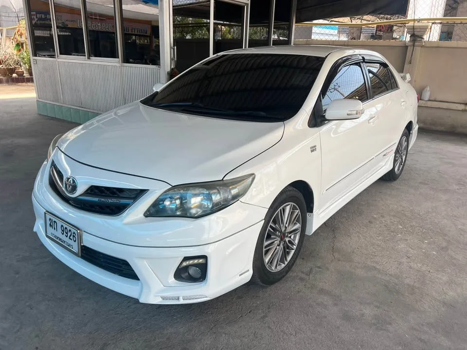 2012 Toyota Corolla Altis X (E140) 2