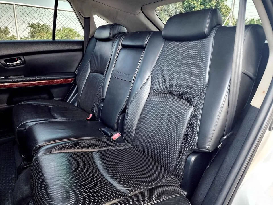 2005 Toyota Harrier II 2