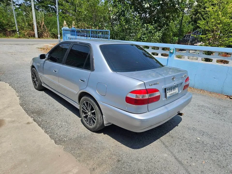 2000 Toyota Corolla Altis VIII (E110) 3