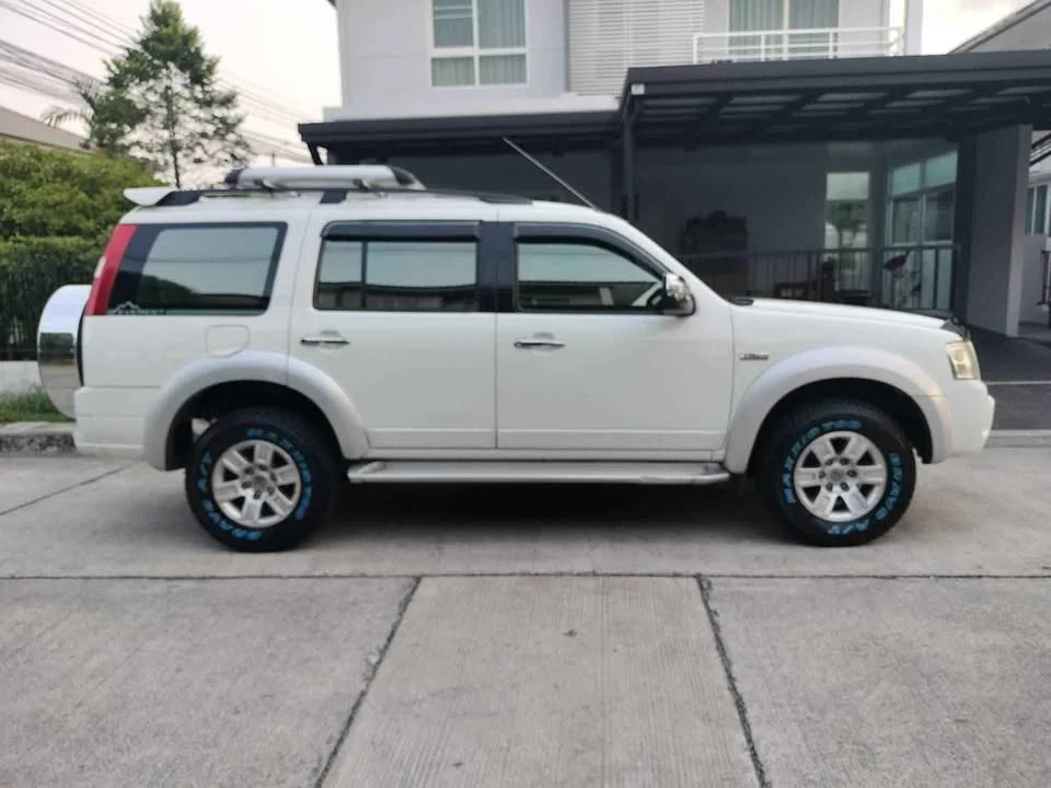 2009 Ford Everest I 3