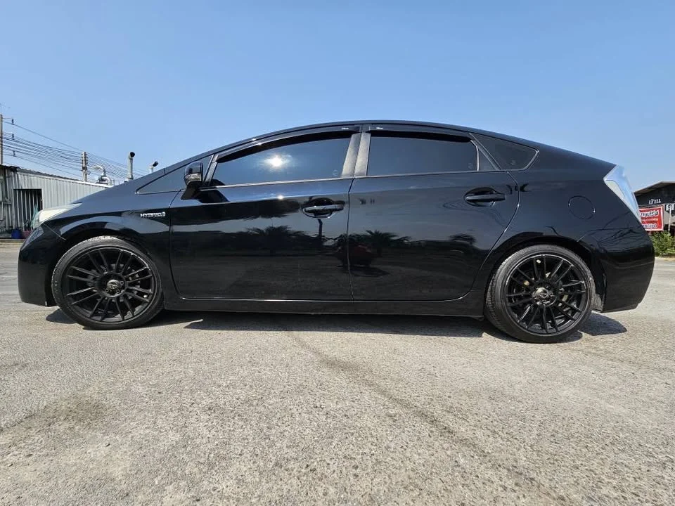2012 Toyota Prius III 3