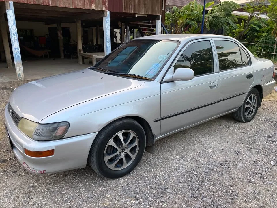 Toyota Corolla Altis VII (E100) 3