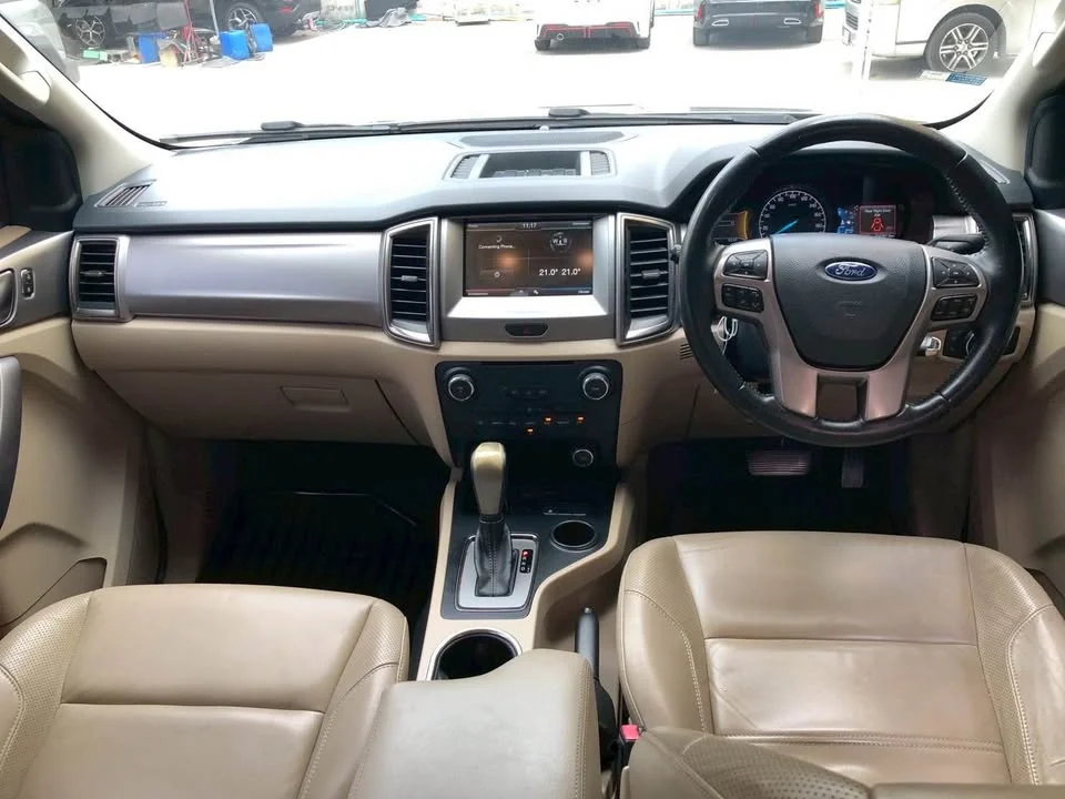 2015 Ford Everest II 3