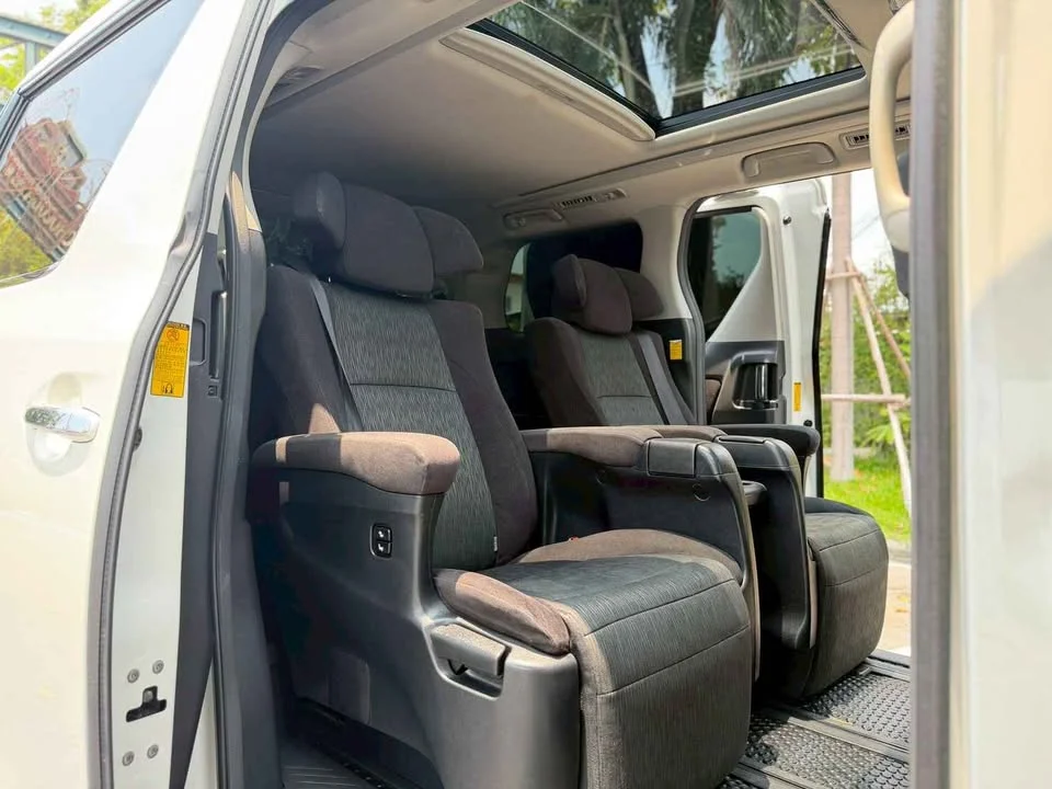 2013 Toyota Alphard, Vellfire II (AH20) 3