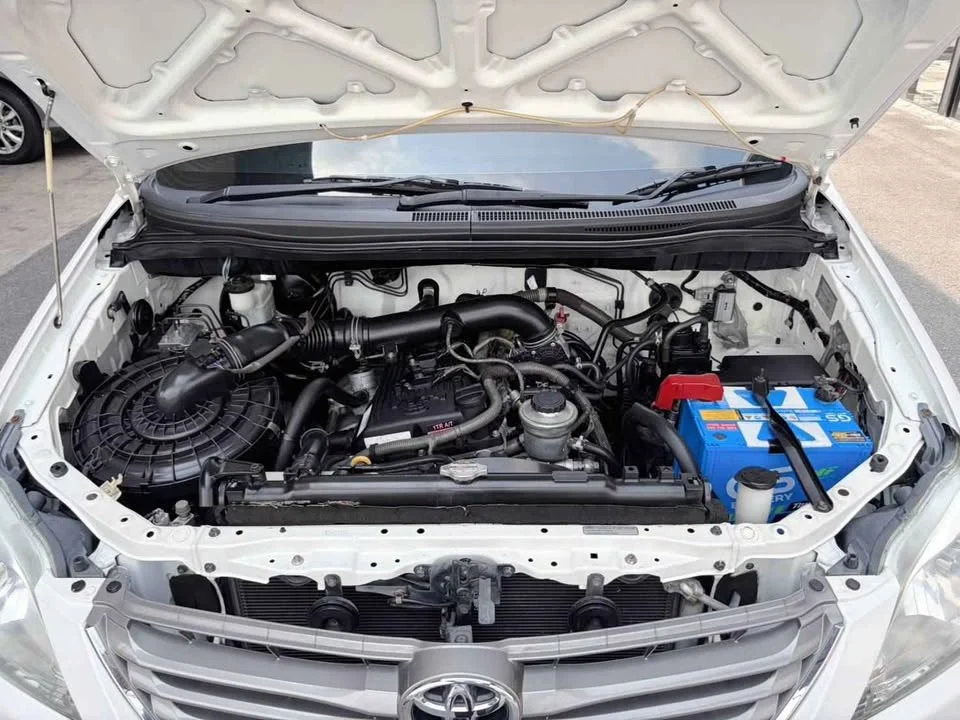 2014 Toyota Innova I 2