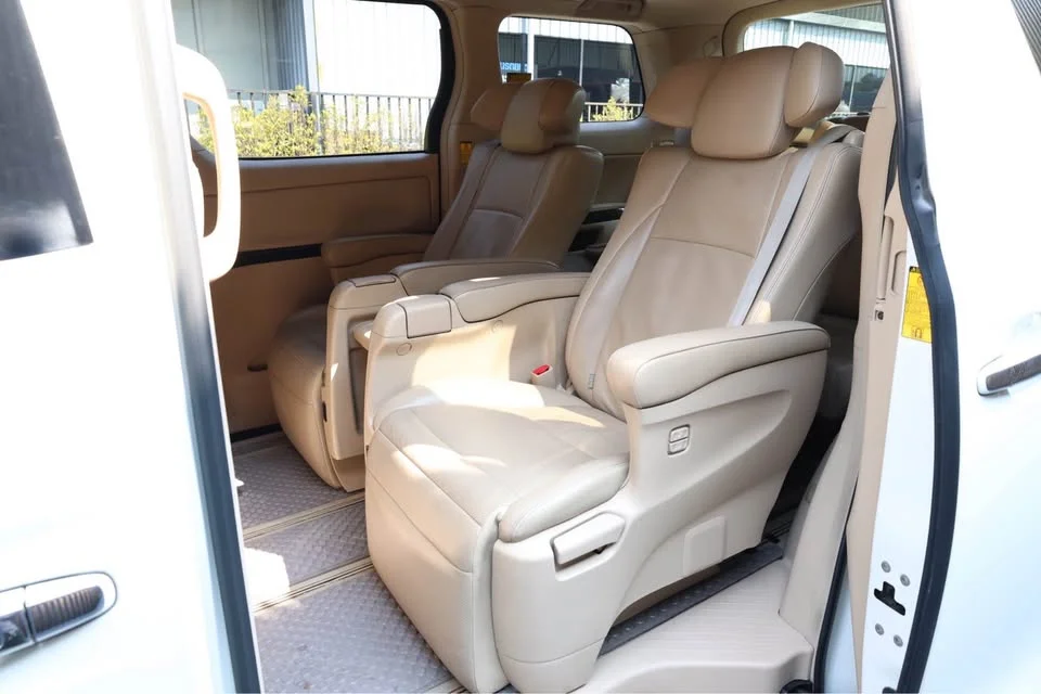 2013 Toyota Alphard, Vellfire II (AH20) 2