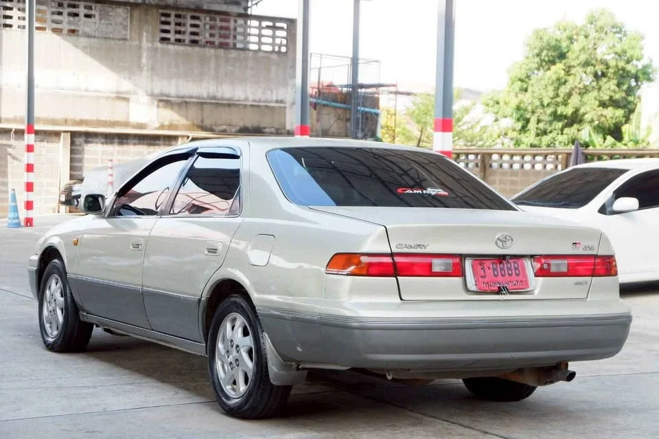 2000 Toyota Camry IV (XV20) 3