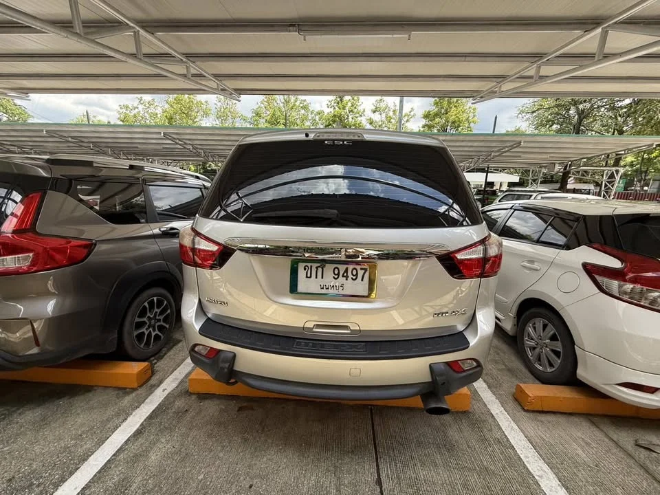 2016 Isuzu MU-X I 3