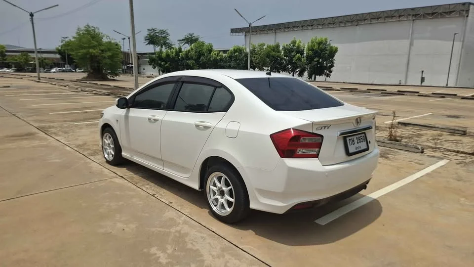 2011 Honda City V 3