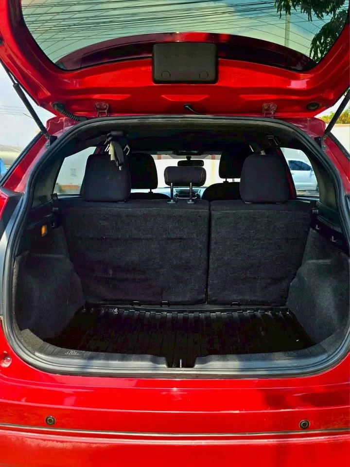 2015 Toyota Yaris III 2