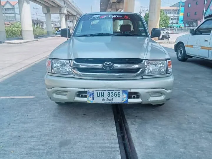 Toyota Hilux Tiger VI 2