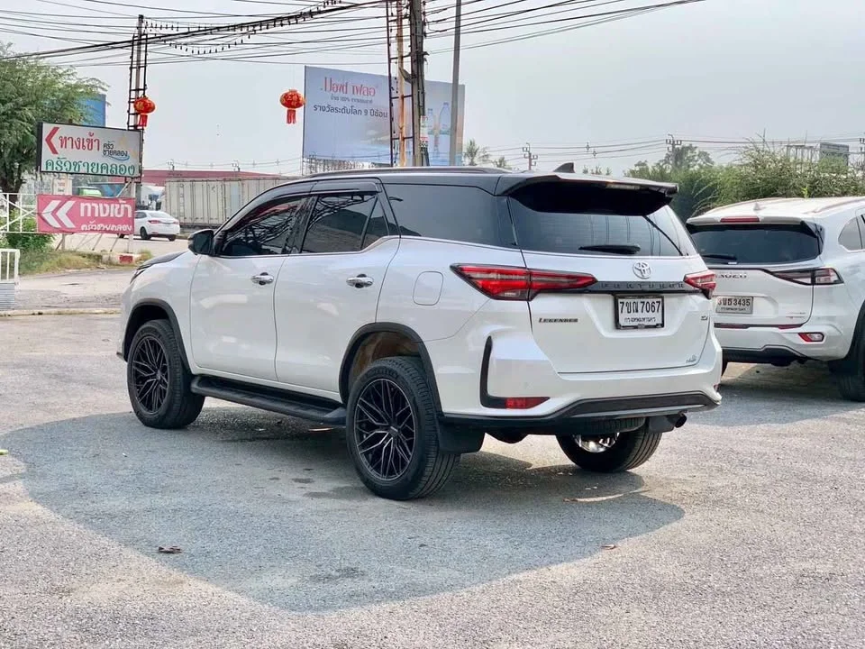 2022 Toyota Fortuner II 2