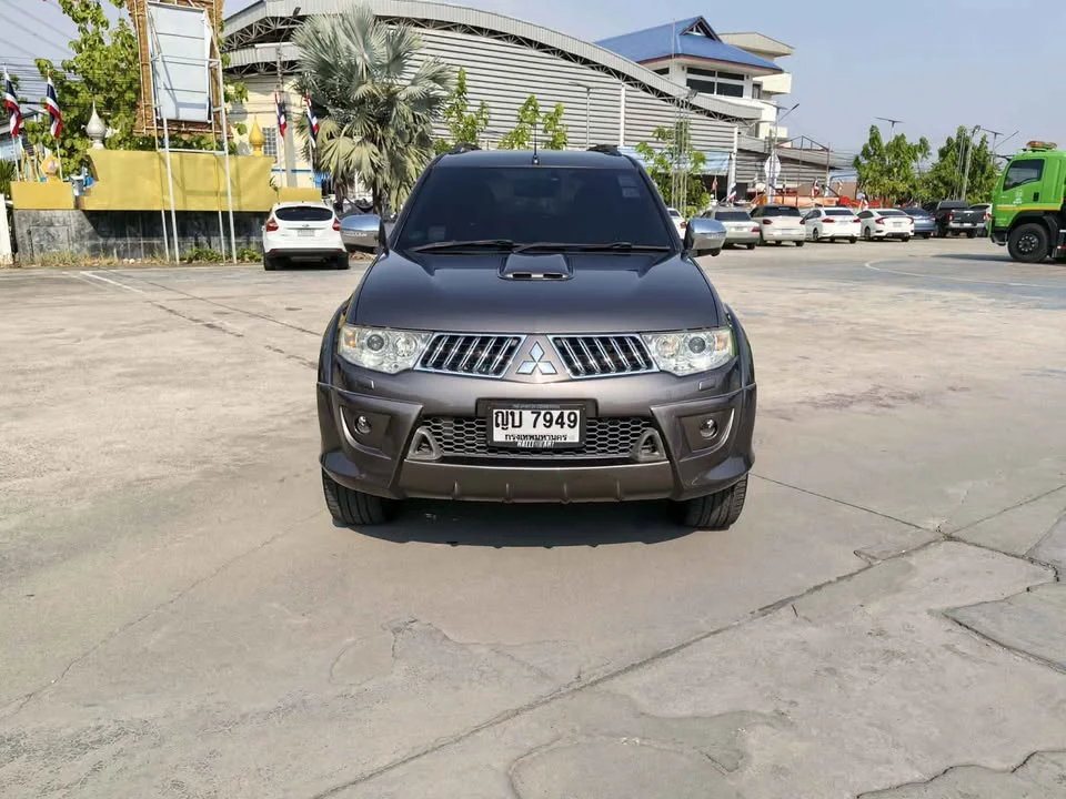 2011 Mitsubishi Pajero Sport II 2