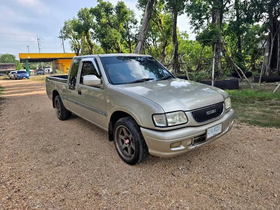 2001 Isuzu Faster Dragon Eyes III 2
