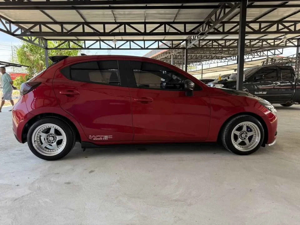 2015 Mazda 2 III 2