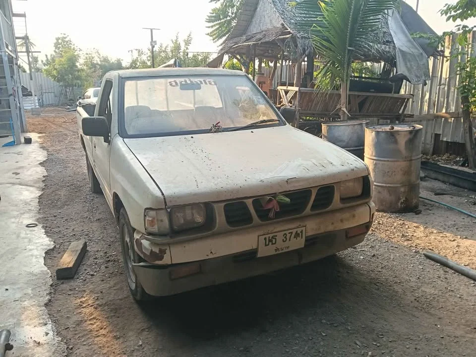 1987 Isuzu TFR III 2