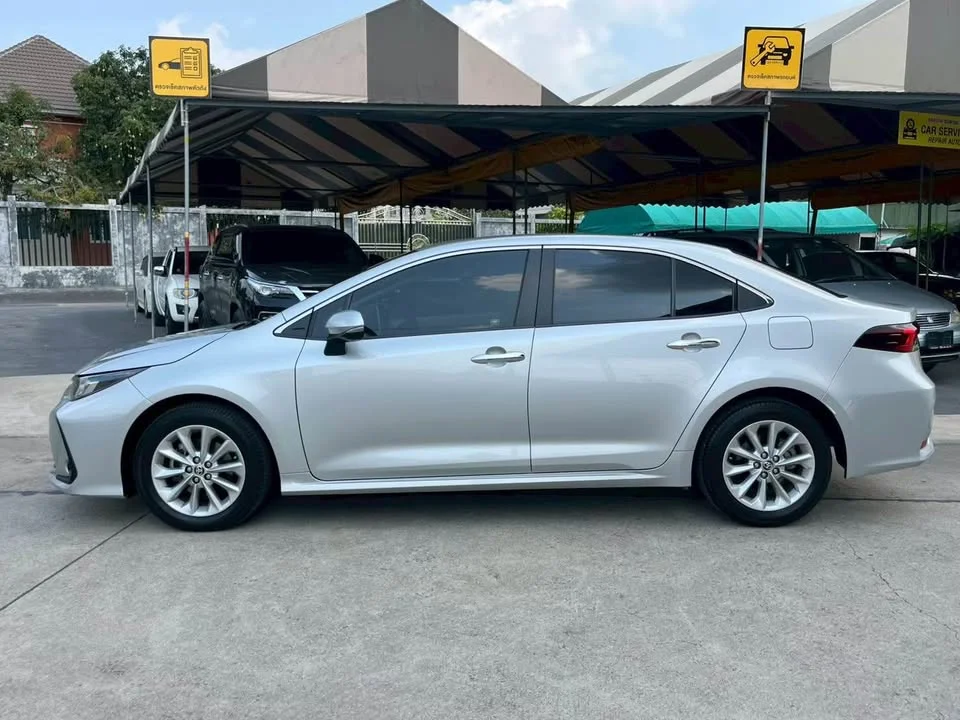 2019 Toyota Corolla Altis XII (E210) 3