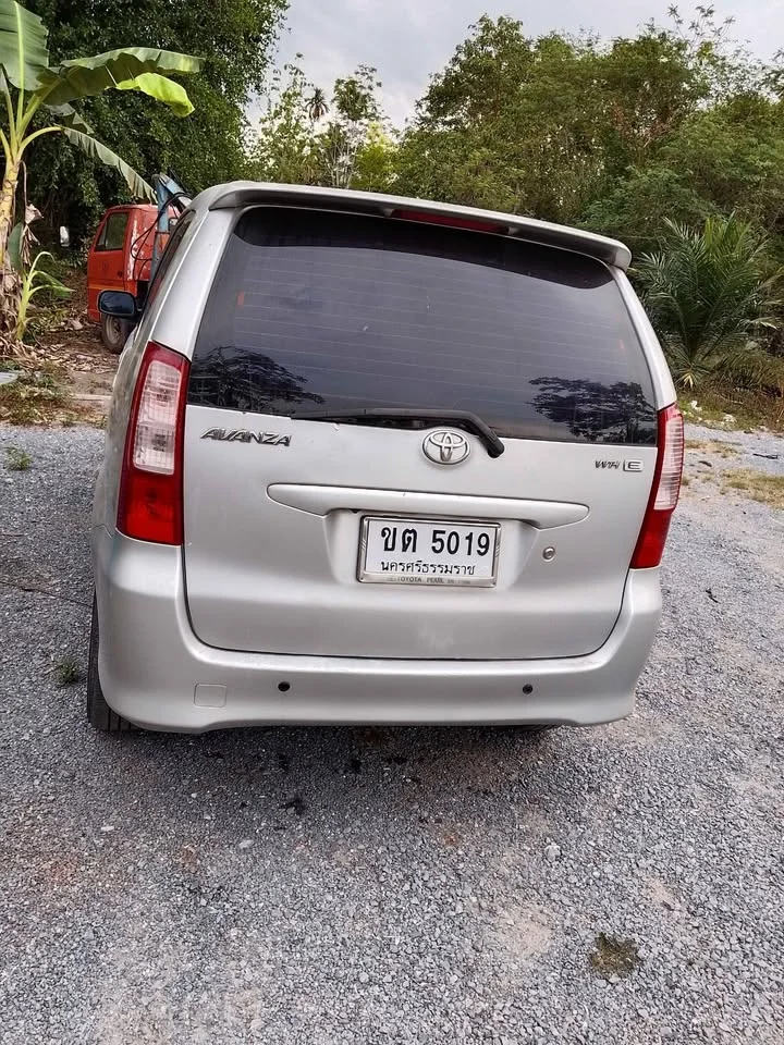 2004 Toyota Avanza I 2