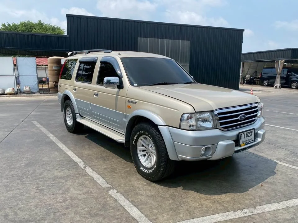 2004 Ford Everest I 3