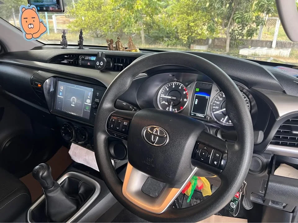 2021 Toyota Hilux VIII 2