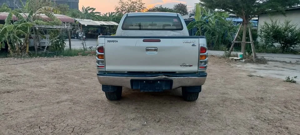 2005 Toyota Hilux VII 3