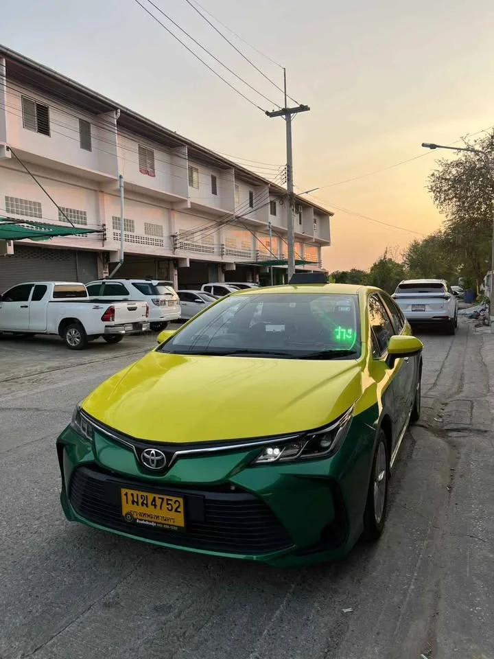 2020 Toyota Corolla Altis XII (E210) 3