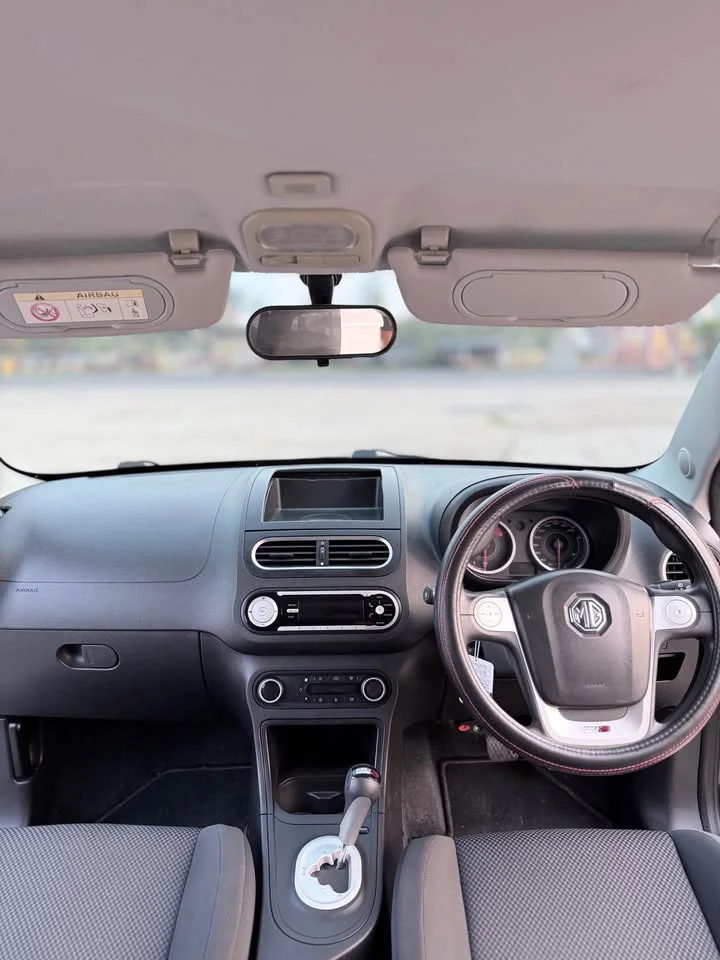 2015 MG 3 II 3