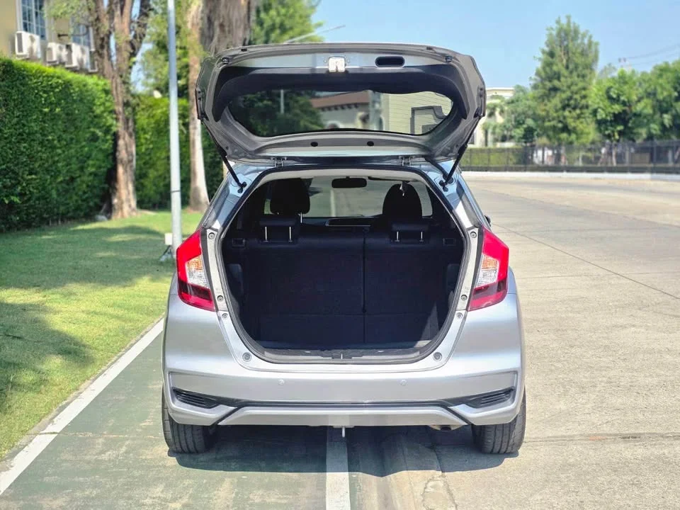 2020 Honda Jazz III 2