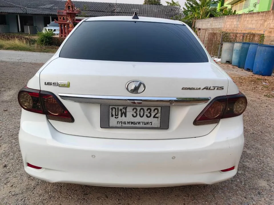 2012 Toyota Corolla Altis X (E140) 3
