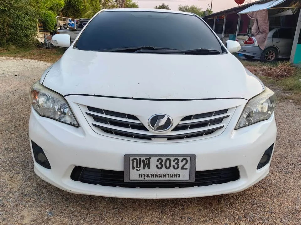 2012 Toyota Corolla Altis X (E140) 2