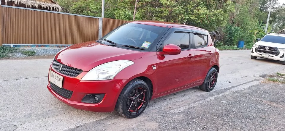 2012 Suzuki Swift II 2